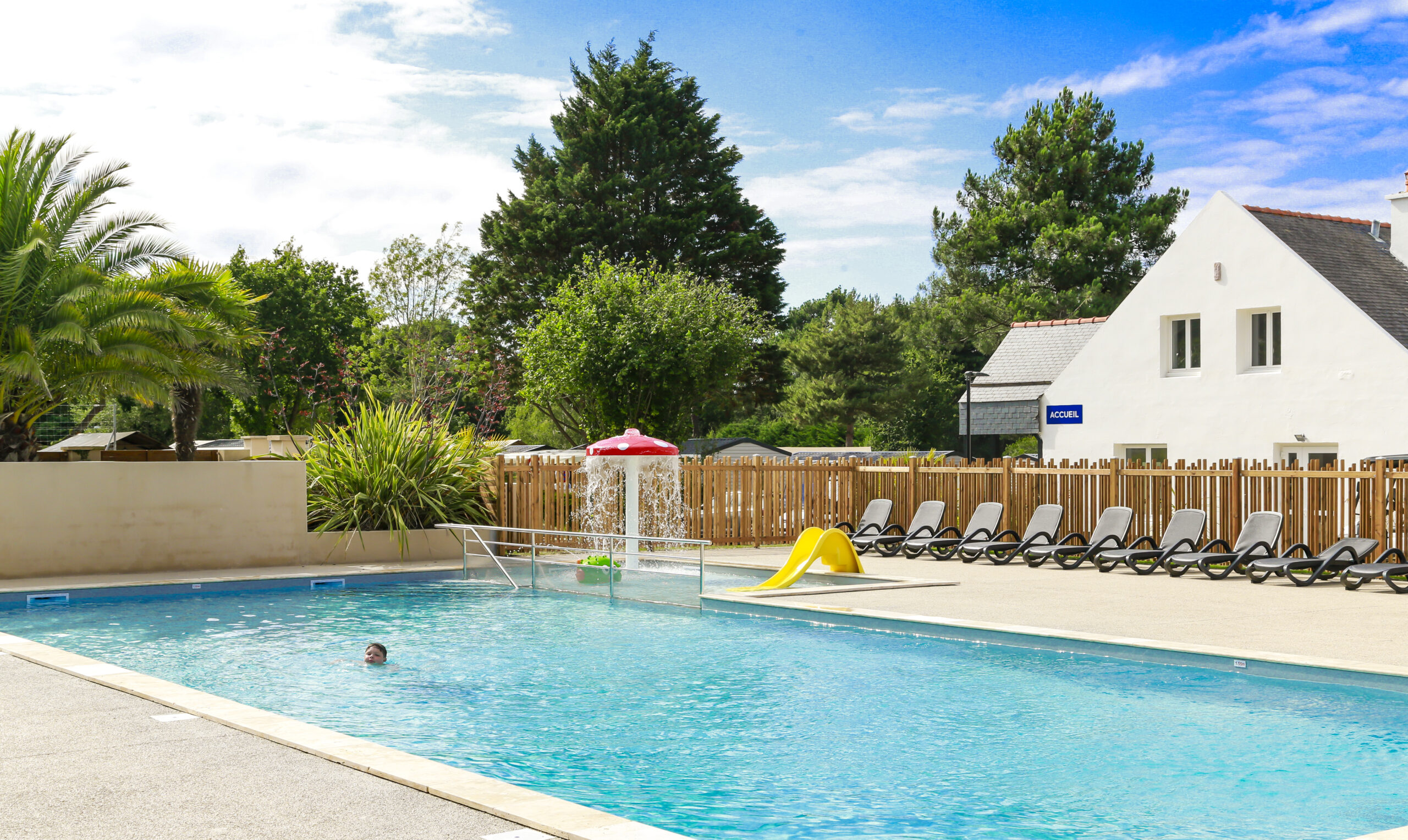 flower camping le vieux moulin piscine ()